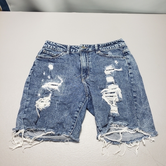 no boundaries mid rise distressed ripped raw hem denim jean shorts size 11 - Picture 10 of 10